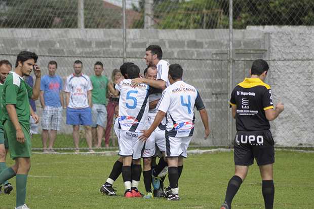 Pinheiros e Grêmio estão na final da Primeirona 2014