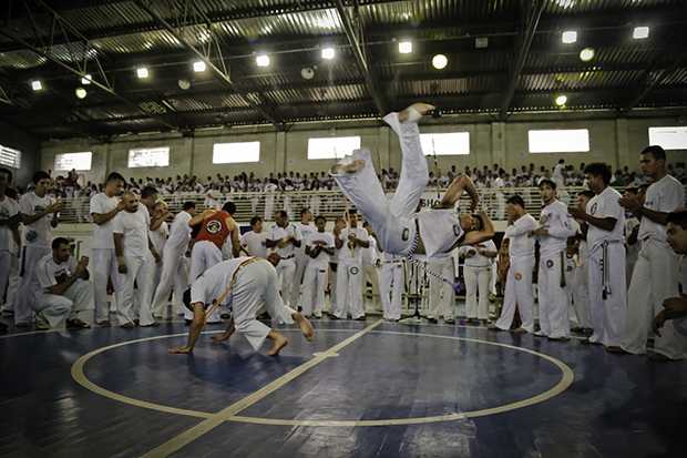 Mais de 600 capoeiristas ganham nova graduação