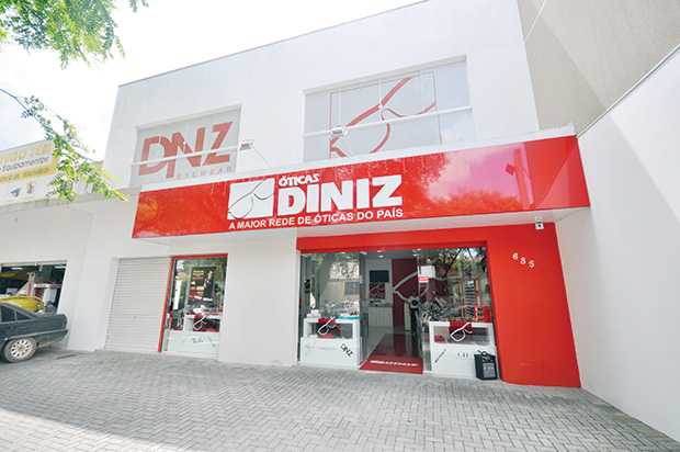 Ótica Diniz oferece 50% de desconto em qualquer peça da loja