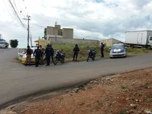 Após sábado tenso, polícia faz operação no Arvoredo e região