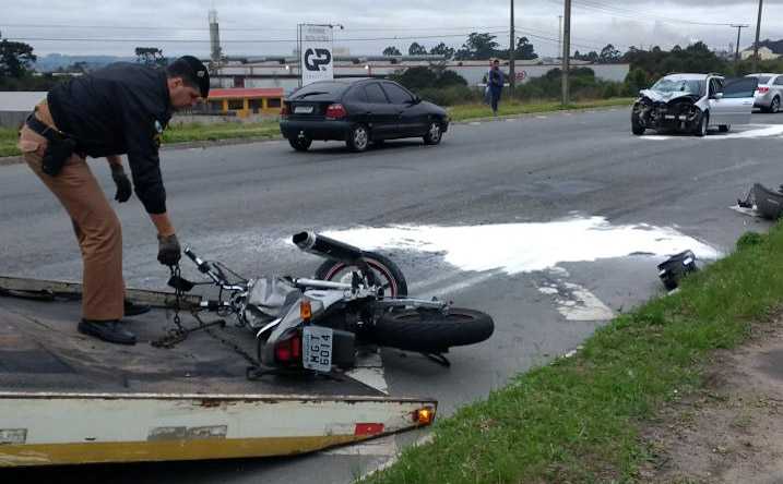 Motociclista morre em colisão frontal na Av. das Araucárias