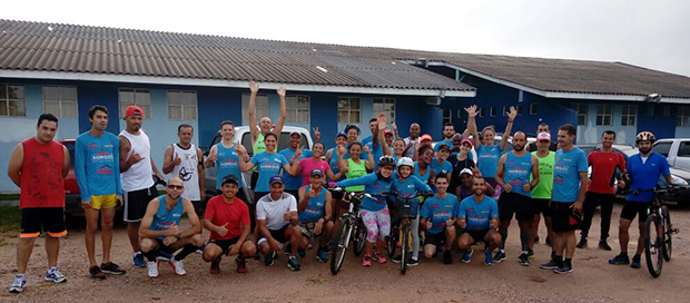 Cerca de 50 atletas participaram do treinão de corrida de rua em Guajuvira