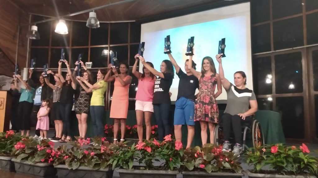 Atletas de Araucária são premiados no Melhores do Ano da Smelj Curitiba
