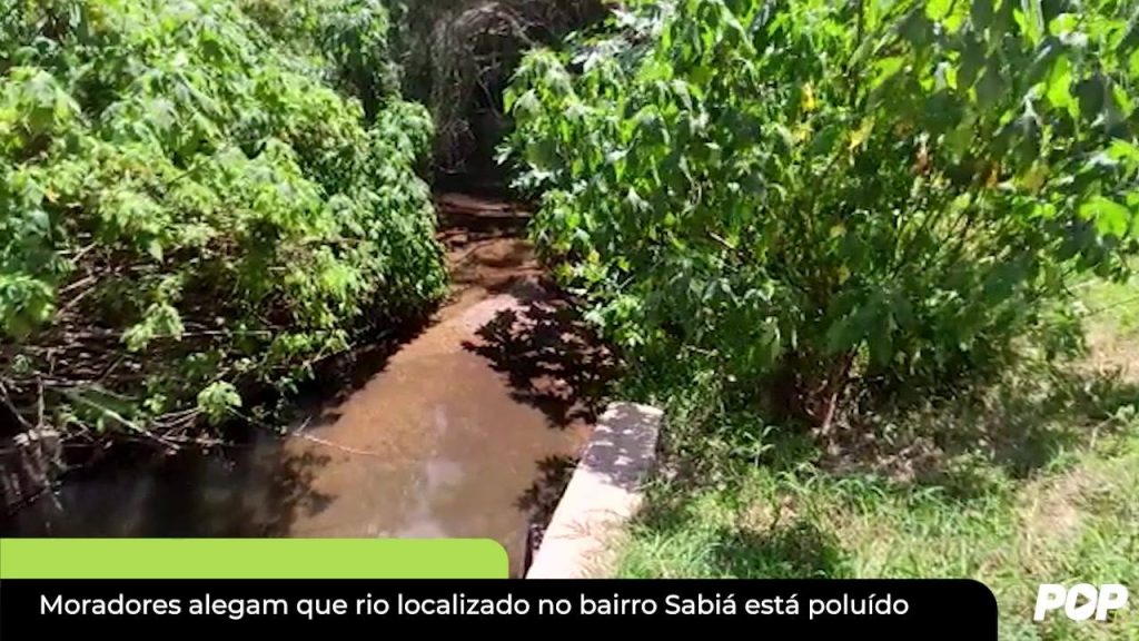 Moradores alegam que rio localizado no bairro Sabiá está poluído