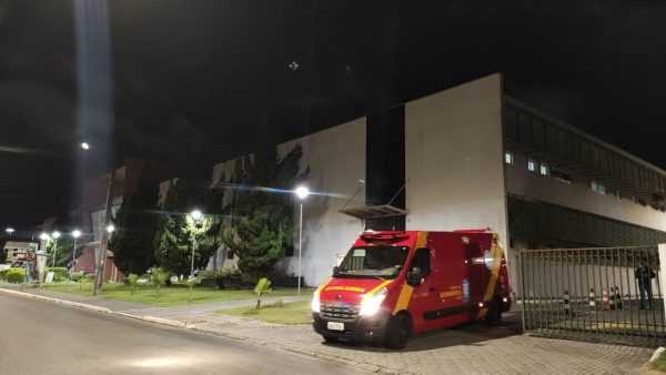 Um mês após celebrar 18 anos juntos, homem mata esposa a facadas no Capela Velha