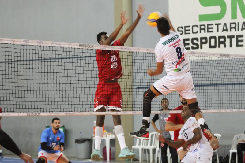 Voleibol masculino de Araucária vence o Vila Nova pela Superliga B