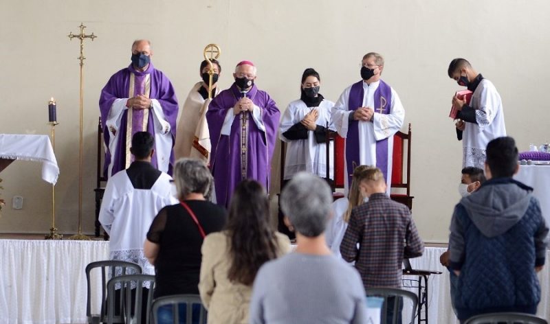 Padres André Marmilicz e Pedro Klidzio tomam posse no Santuário