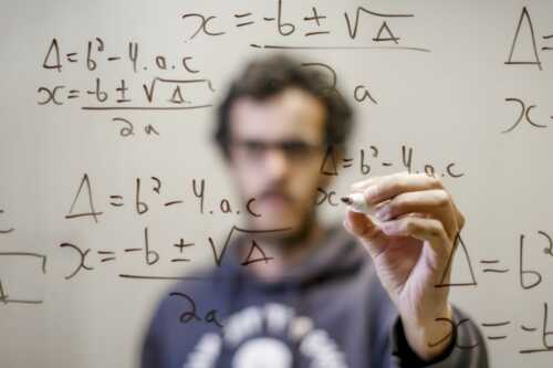 Secretaria de Trabalho promove cursos gratuitos de matemática e metrologia industrial