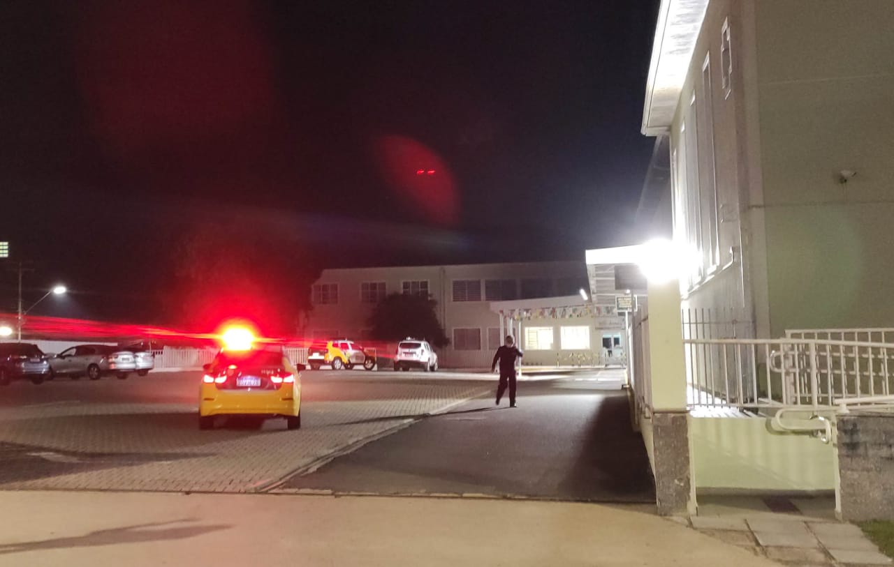 Assaltante é morto pela PM após agredir policial com um facão