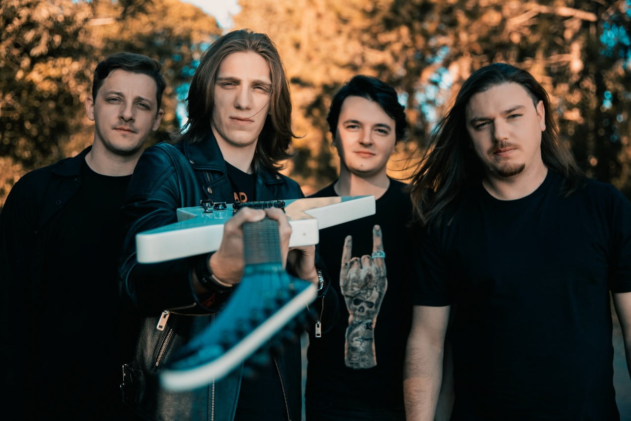 No melhor estilo hard rock, Banda Heart Sting conquista fãs