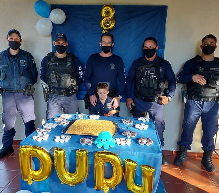 Garotinho ganha presente especial da GM no dia do seu aniversário