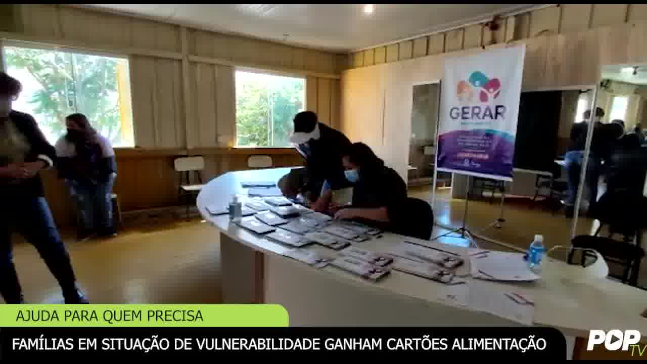 Famílias em situação de vulnerabilidade ganham cartões alimentação