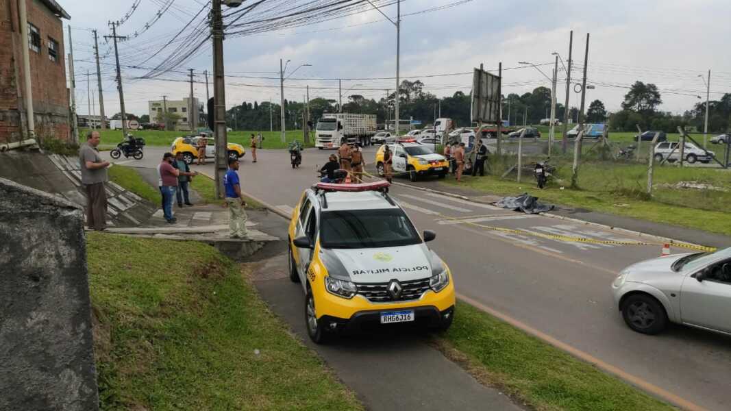Homem é executado em plena luz do dia no bairro Tindiquera