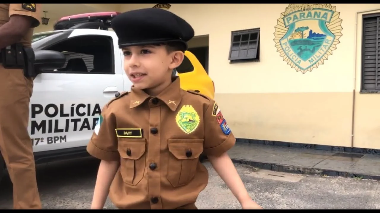 PM realiza sonho de criança que mandou cartinha pedindo um presente - Jornal O Popular do Paraná