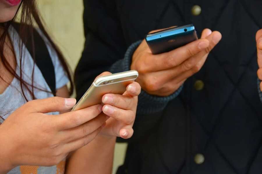 Estudantes viram presa fácil de ladrões de celular