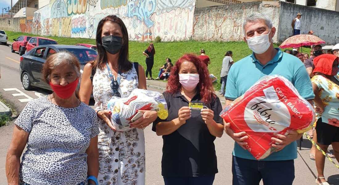 Petrobras doa “vale gás” e cestas básicas para comunidades araucarienses