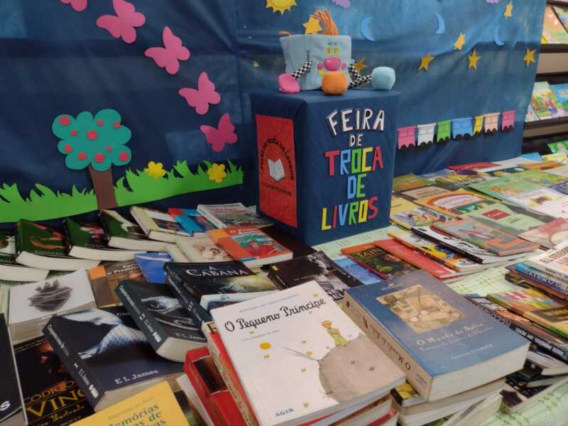 Biblioteca Pública de Araucária faz feira de troca de livros até este sábado, 26￼