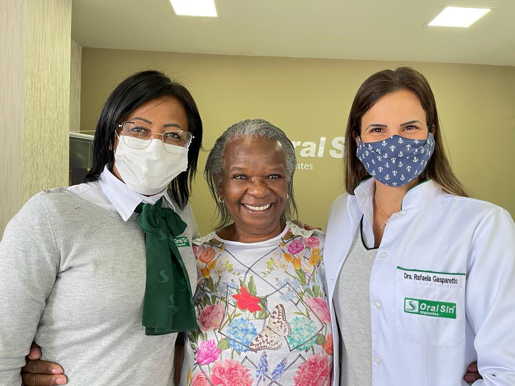 Oral Sin Implantes vem transformando sorrisos dos araucarienses