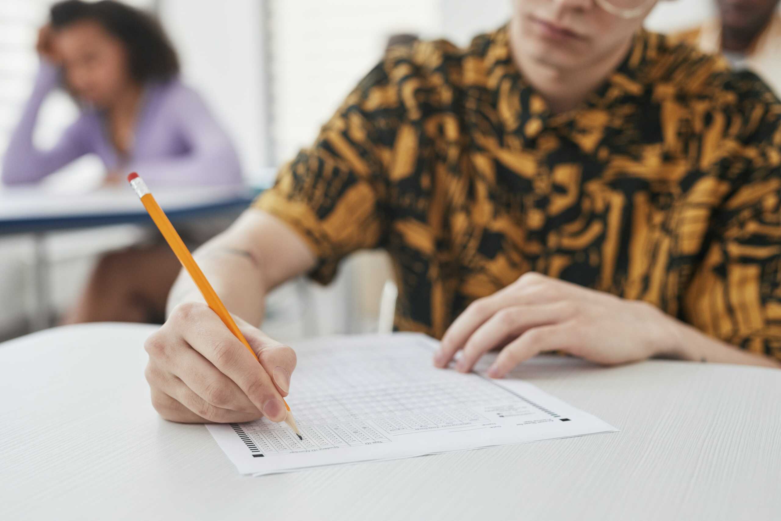 Está aberto concurso em Araucária para contratação de educador social e médicos