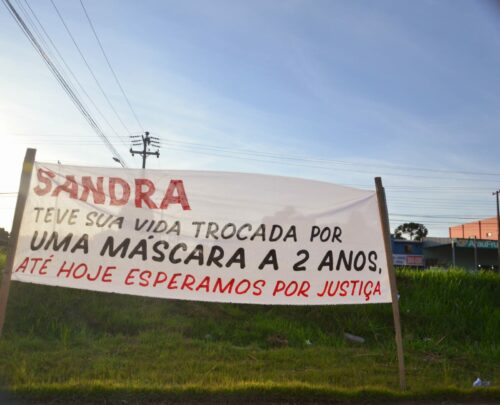Familiares de Sandra fazem manifesto em frente ao local onde ela foi morta