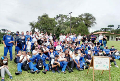 Rotary Club de Araucária promove dia festivo para alunos da APAE