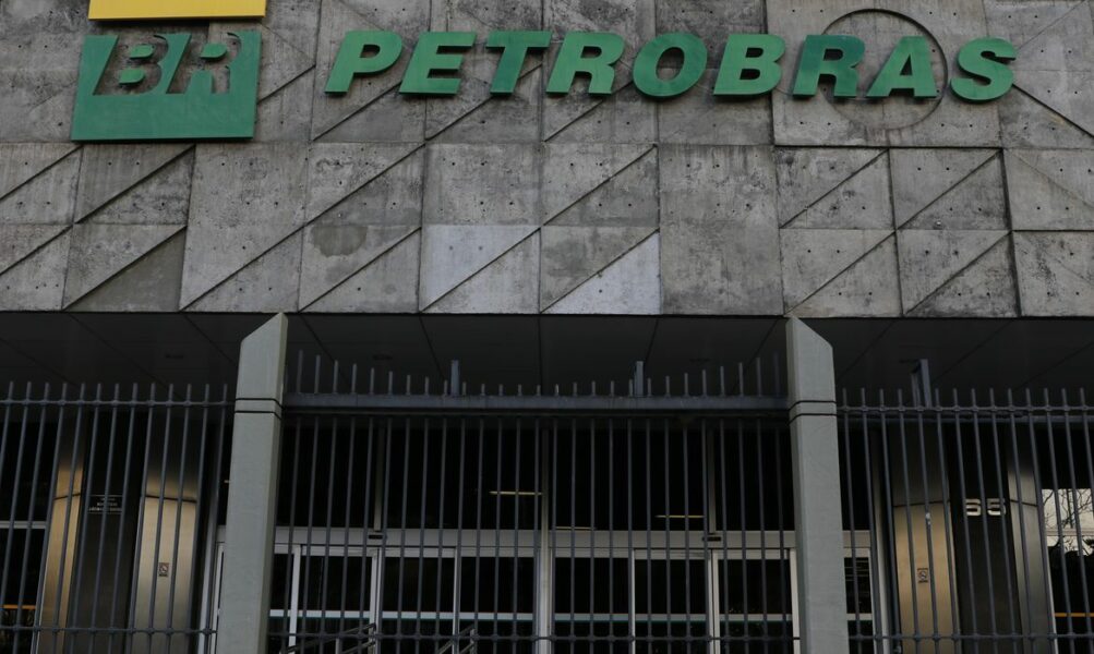 Jovem aprendiz da Petrobras tem 734 vagas em 14 estados, incluindo o Paraná