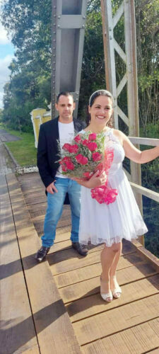 Empresária araucariense é pedida em casamento após superar a Covid-19