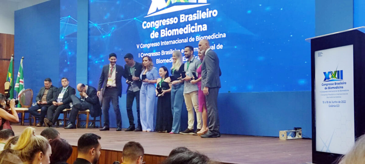 Biomédica araucariense é homenageado pelo Conselho Federal de Biomedicina