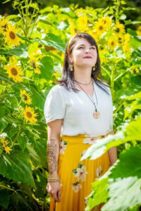 Cantora Patrícia Santos fará show de pré-lançamento do seu disco no Teatro da Praça  
