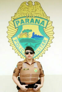 Em ato de heroísmo, uma policial militar evita que jovem tire a própria vida