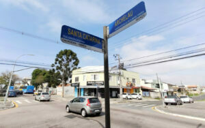 Cruzamento no bairro Iguaçu é perigoso, segundo apontam motoristas