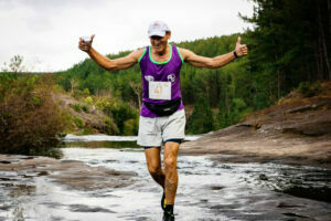 Lambari supera adversários e fatura troféu na corrida Trail In Motion