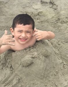 Benjamin, de apenas 5 anos, precisa com urgência de doadores de sangue de qualquer tipo