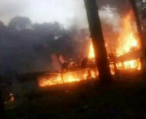Família que perdeu tudo em incêndio precisa de ajuda para construir nova casa