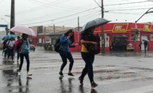 Frio e chuva sem trégua em mais uma semana na cidade