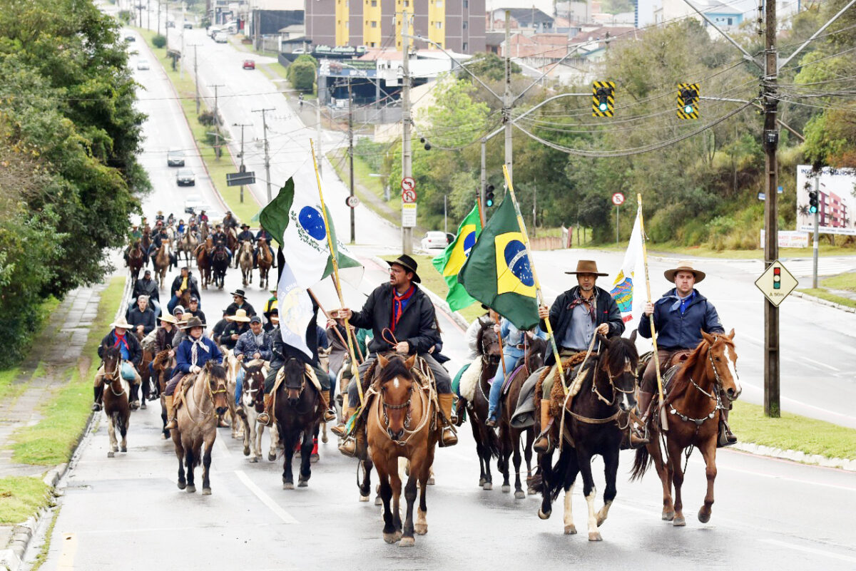 Cavalgada de 7 de setembro celebra a Independência do Brasil em Araucária
