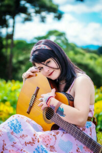 Cantora araucariense compôs música inédita sobre valorização da vida