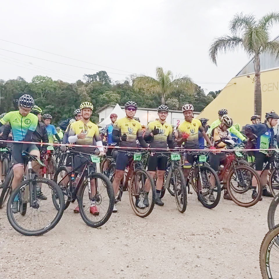 Ciclistas venceram a chuva e o barro durante Circuito de MTB em Contenda