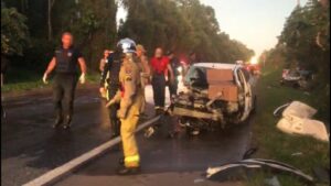 Acidente entre 4 veículos deixa 4 feridos em estado grave na PR-423