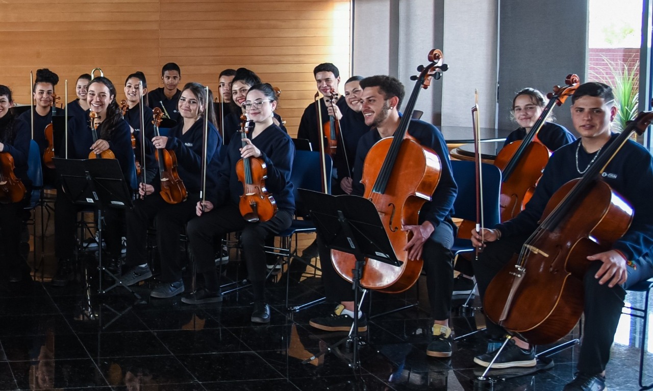 Orquestra Garoto Cidadão se apresenta na sexta-feira (21) no Teatro da Praça