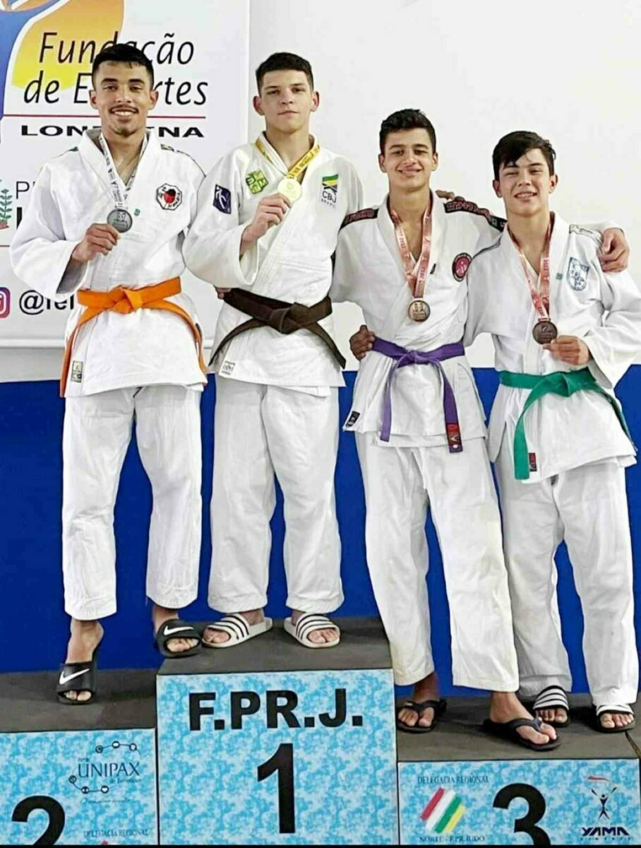 Atletas de Araucária já estão faturando medalhas no Paraná Combate