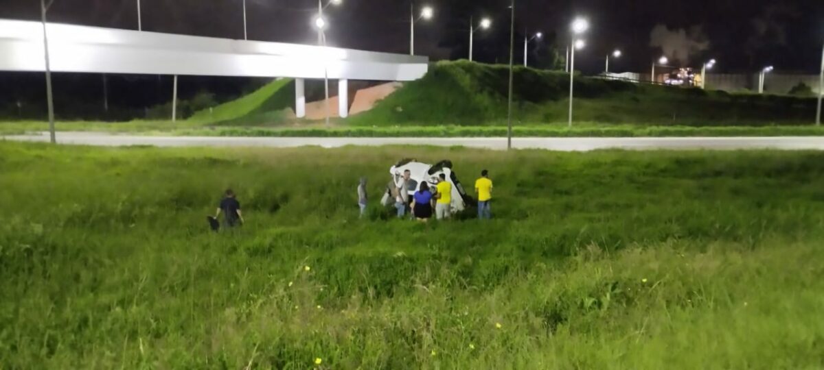Bruxa solta: 2 acidentes quase simultâneos são registrados em Araucária na noite desta quinta-feira (24)