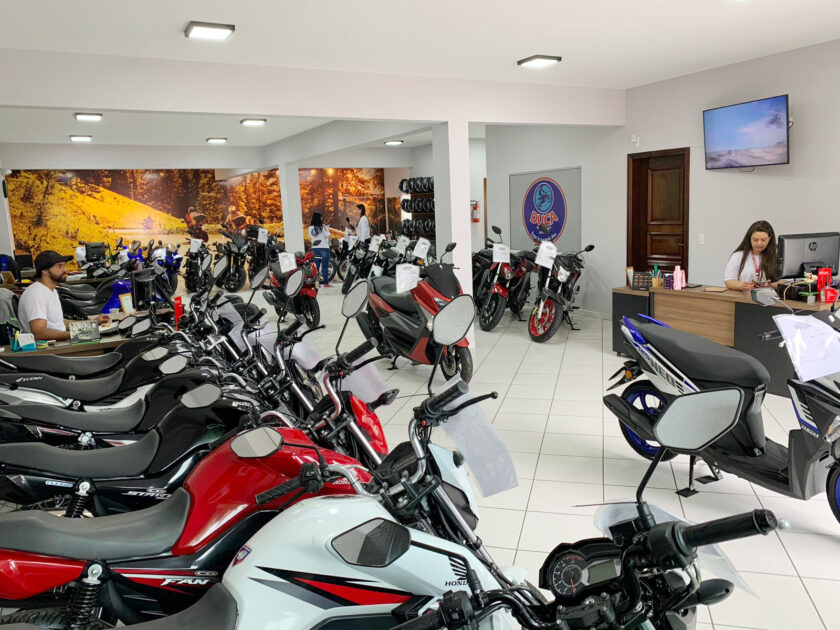 Mais ampla e moderna, Duca Motos inaugura loja em novo endereço