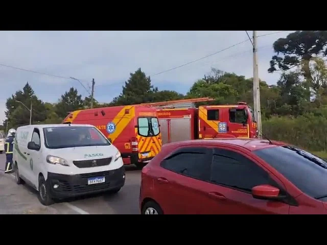 Acidente na BR 423 entre um Celta e um Uno, ocorreu na manhã desta segunda-feira (21/11).