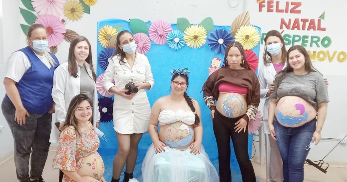Gestantes que fazem pré-natal na UBS Santa Mônica se divertem com ecografias ecológicas