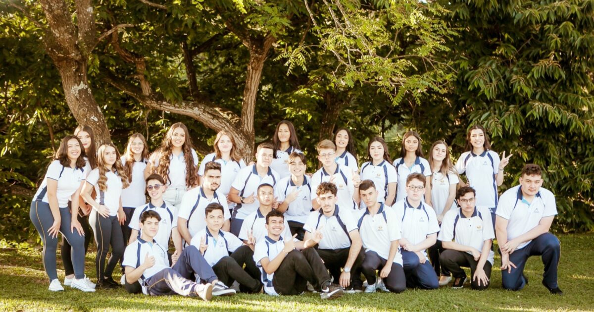 Colégio Adventista forma primeira turma de 3ª série do ensino médio