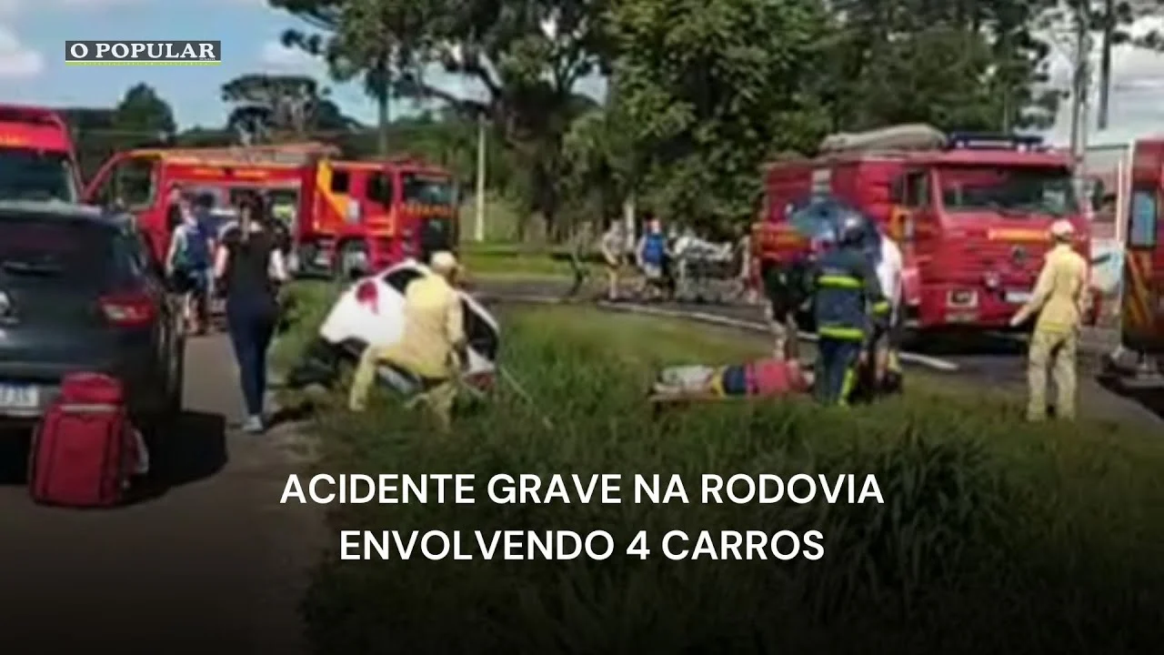 Acidente grave na rodovia envolvendo 4 carros