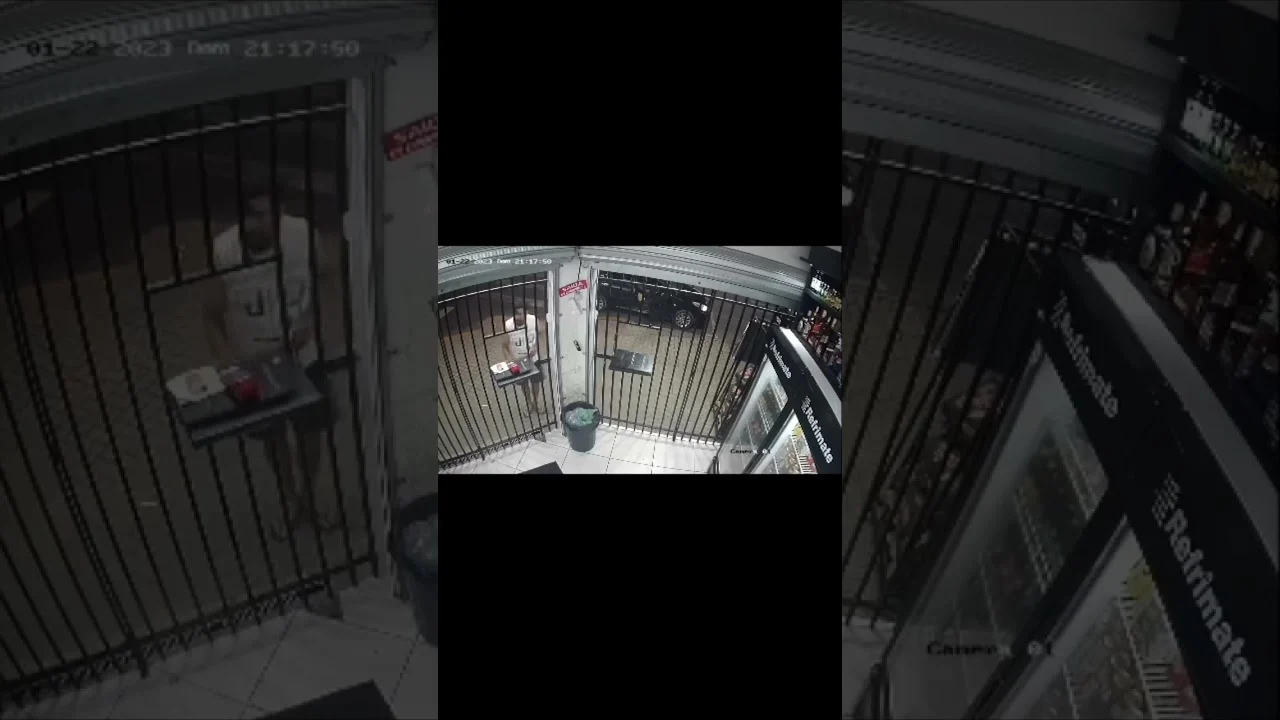 Vídeos de câmera de segurança registra momento em que atirador dispara várias vezes contra interior