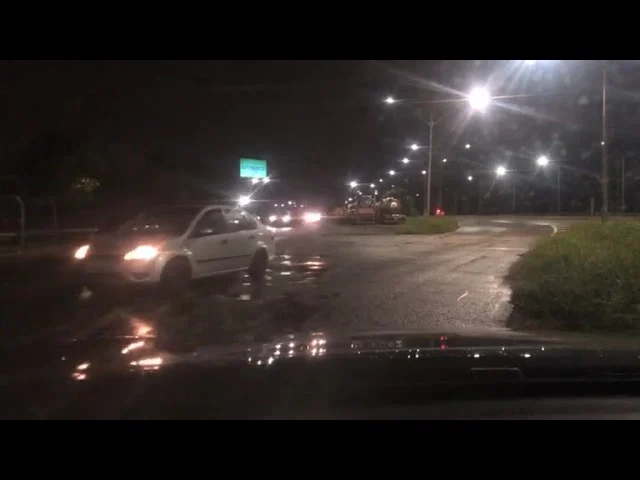 Policia dispersa grupo que tentou fechar entrada de distribuidoras