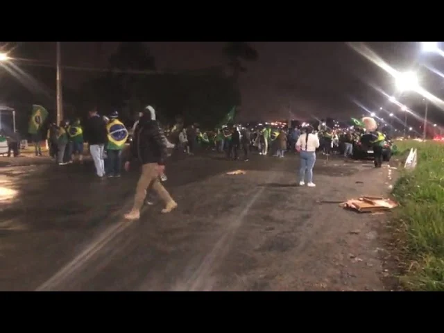 Protesto em frente a Base de Distribuição de Araucária